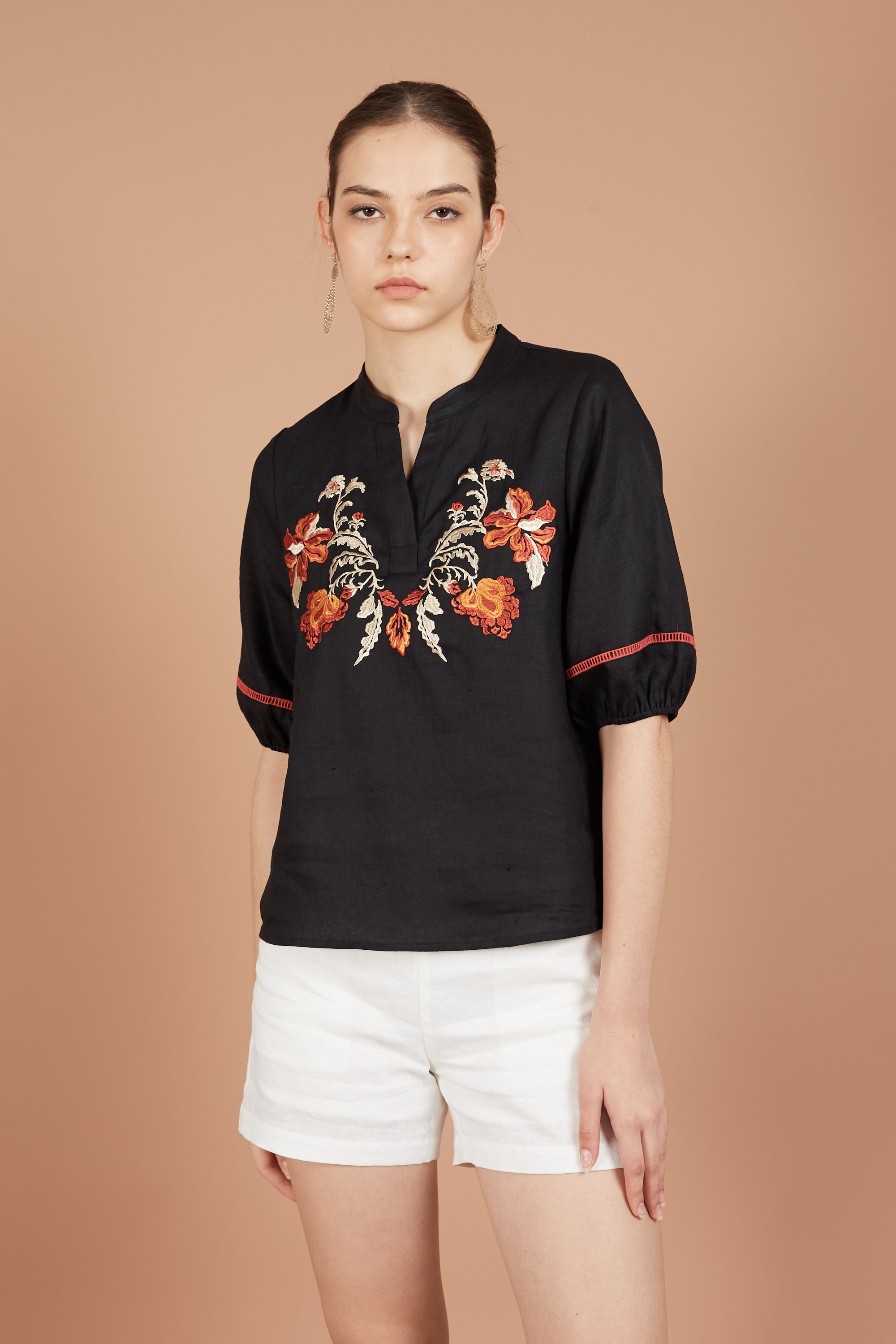 Zarya Floral Embroidery Blouse