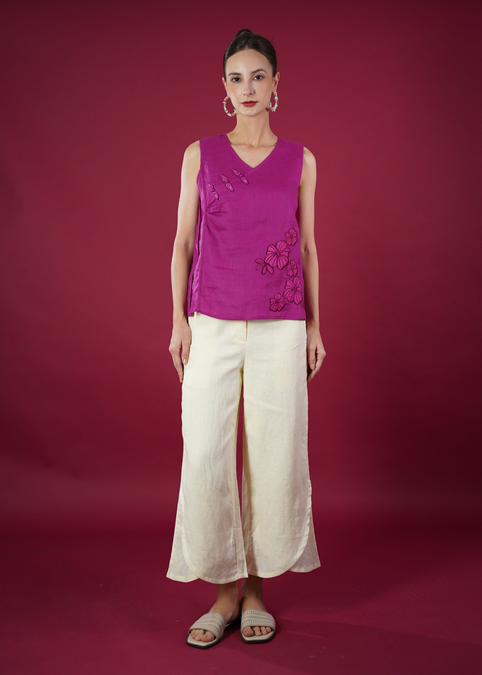 DELILAH SLEEVELESS QIPAO TOP