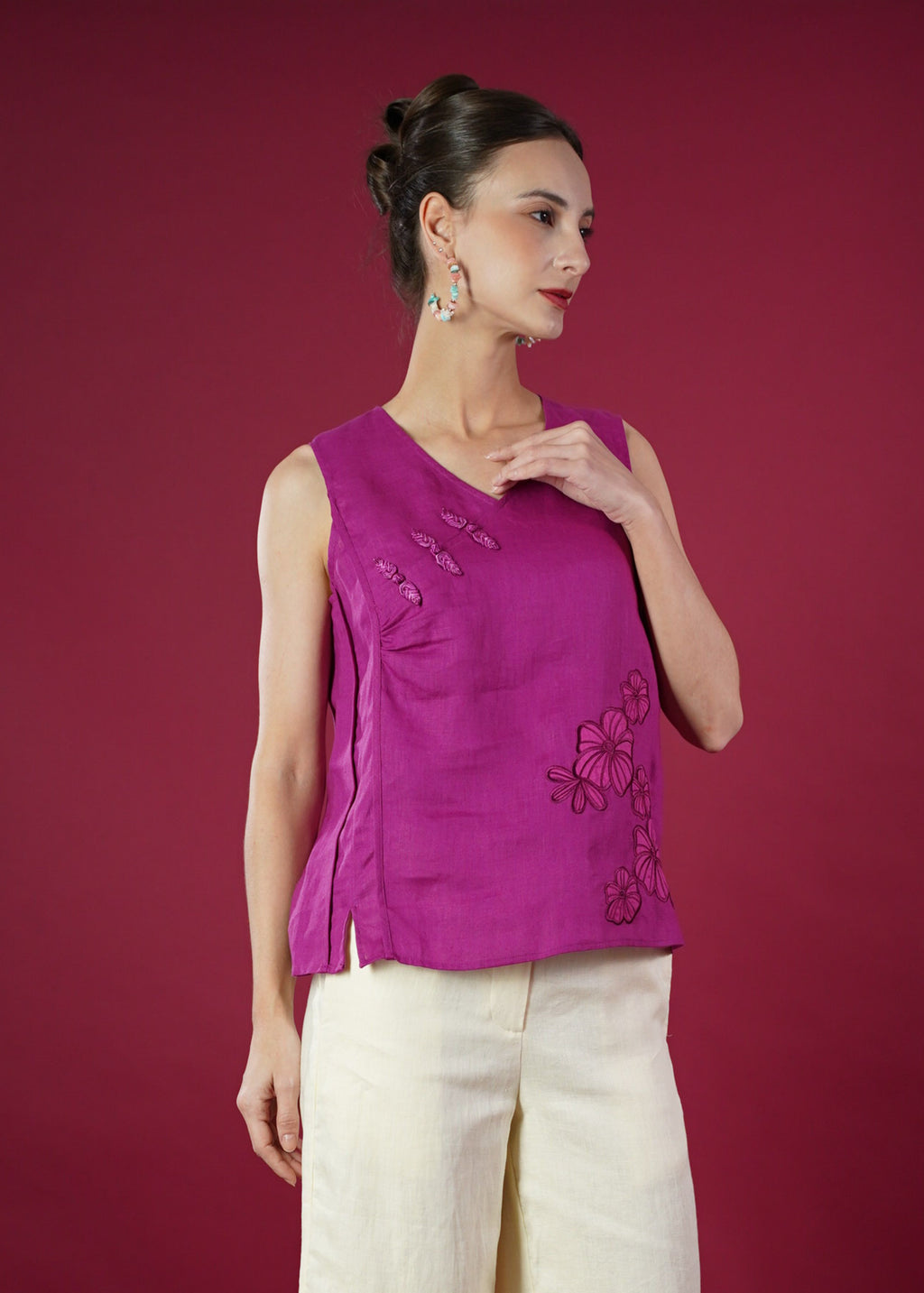 DELILAH SLEEVELESS QIPAO TOP