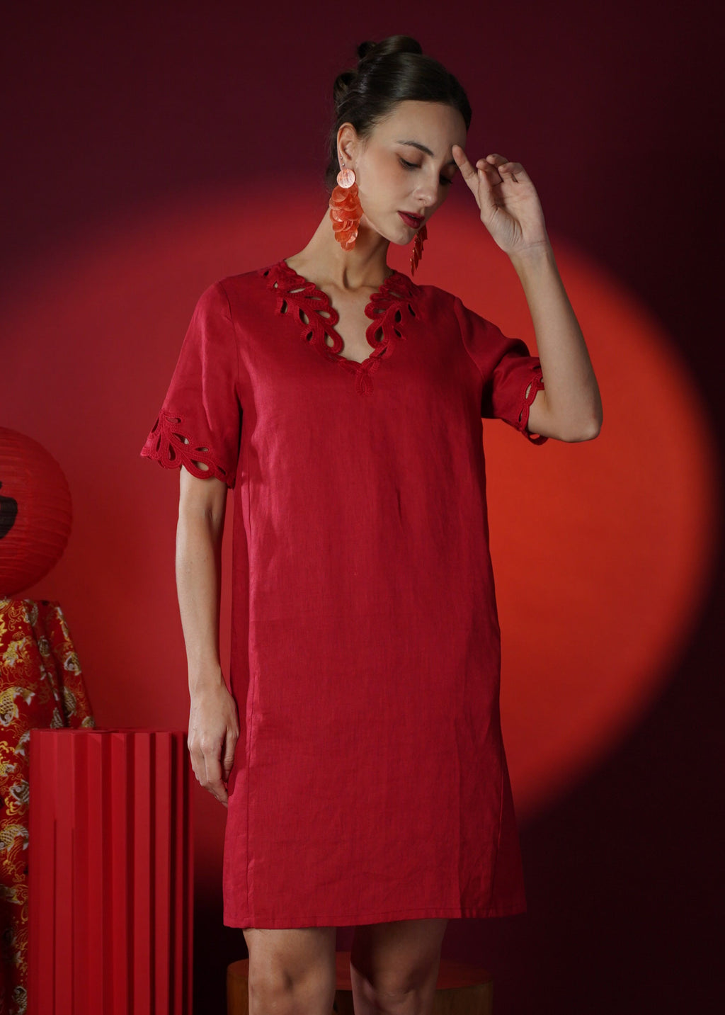 ANA ANGLAISED SHORT DRESS