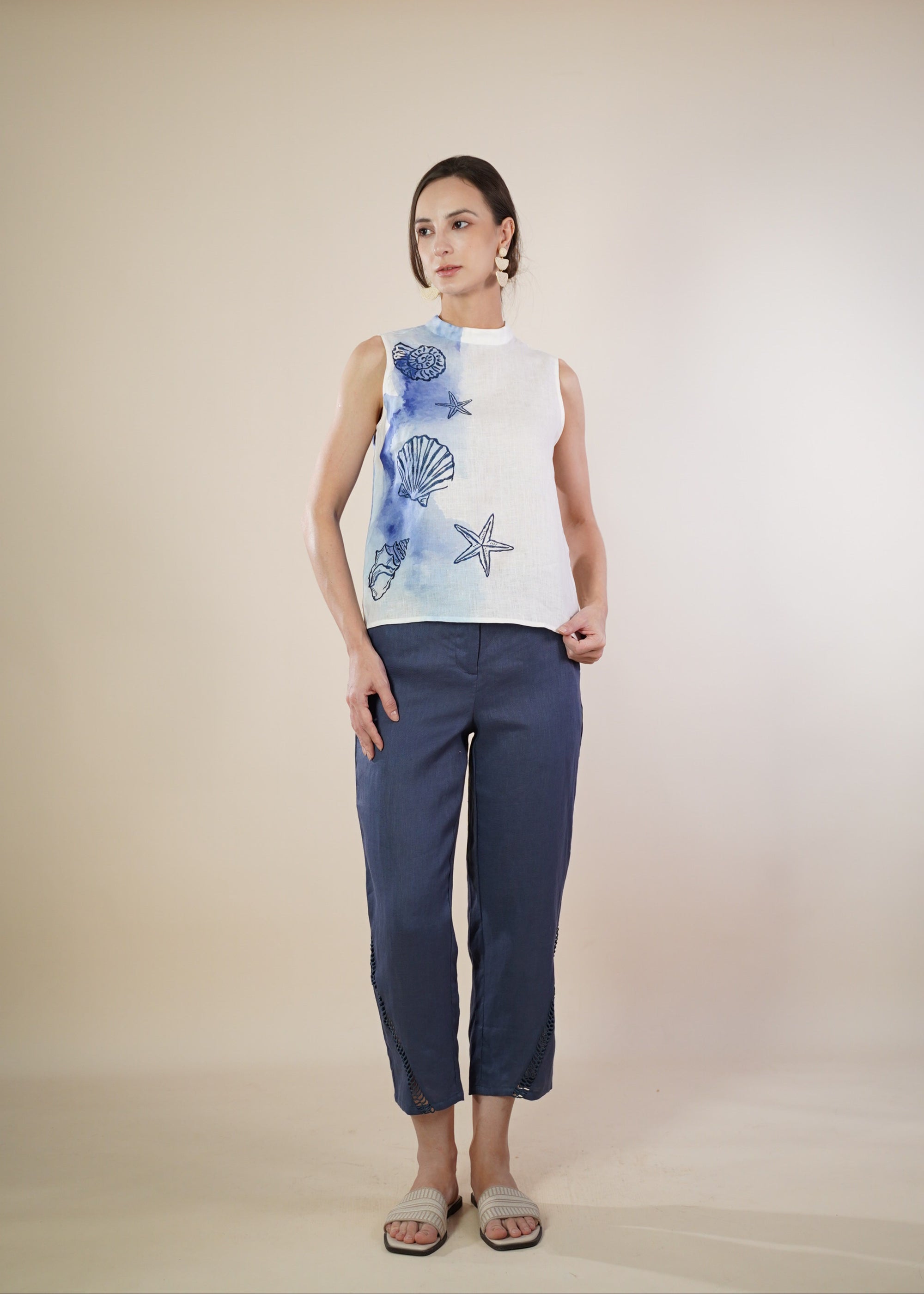 PRINTED SLEEVELESS TOP