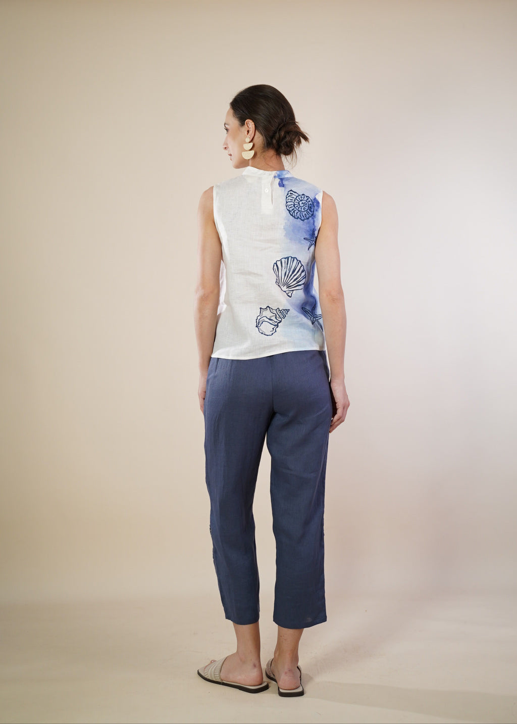 PRINTED SLEEVELESS TOP