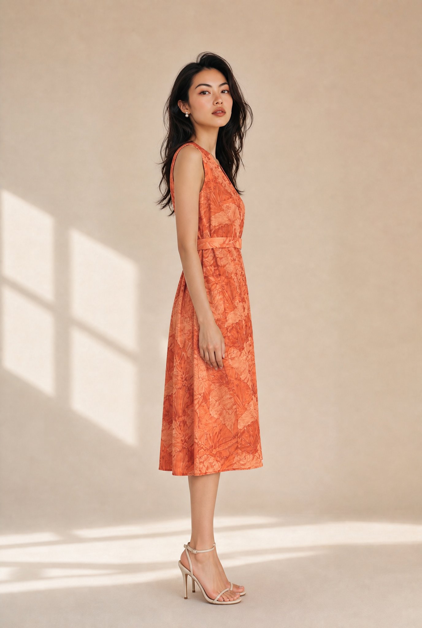 FLORAL SLEEVELESS MIDI DRESS