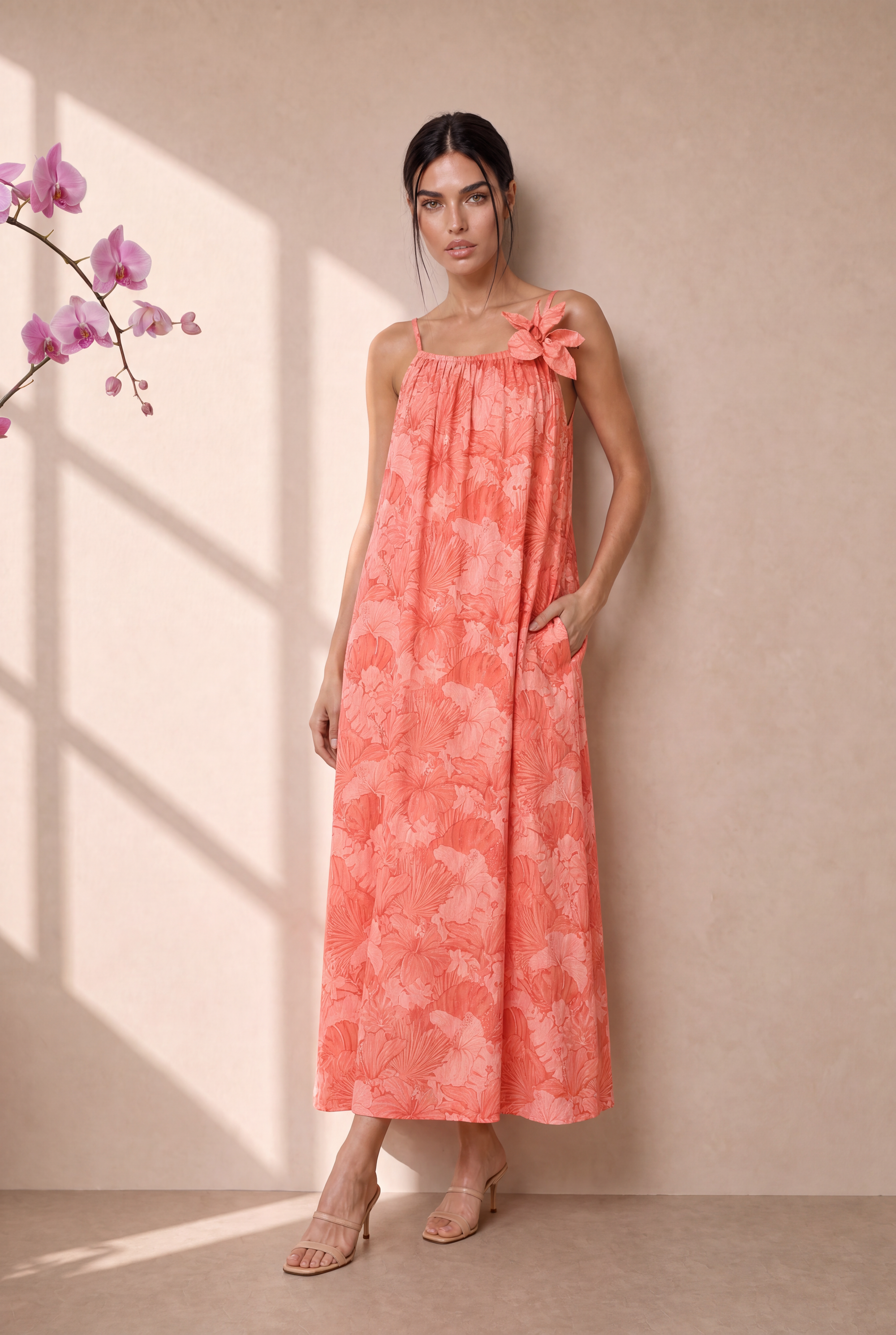 FLORAL SPAGHETTI STRAP MAXI DRESS