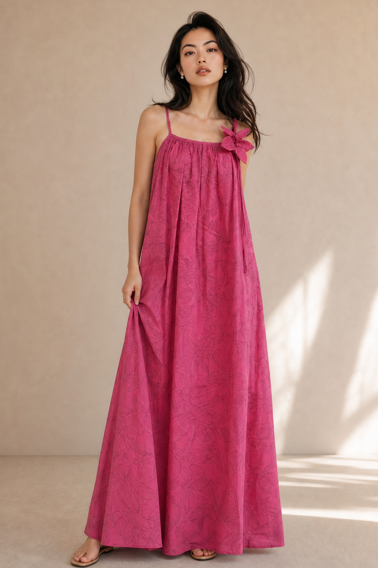 FLORAL SPAGHETTI STRAP MAXI DRESS