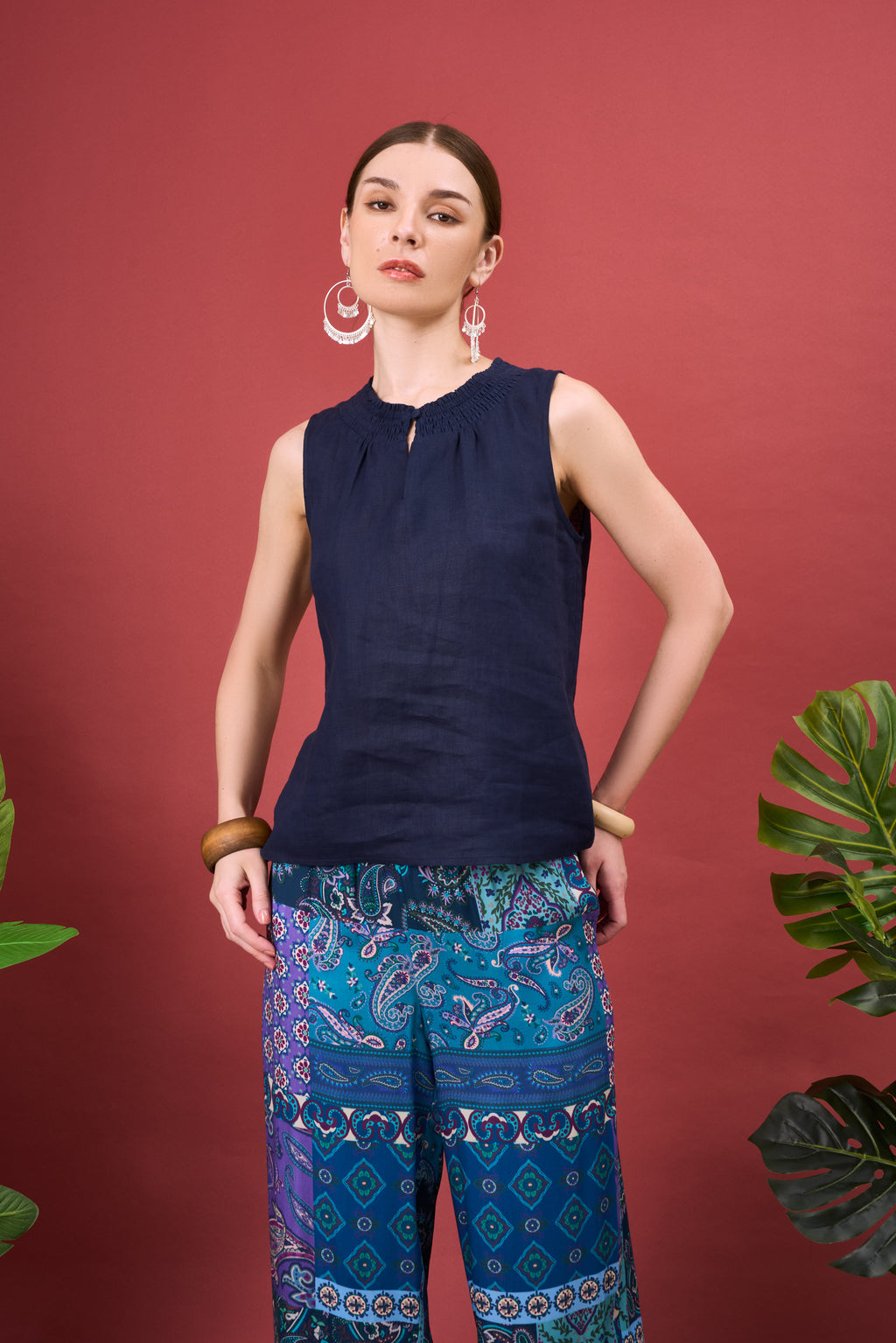 GEBBA SLEEVELESS TOP