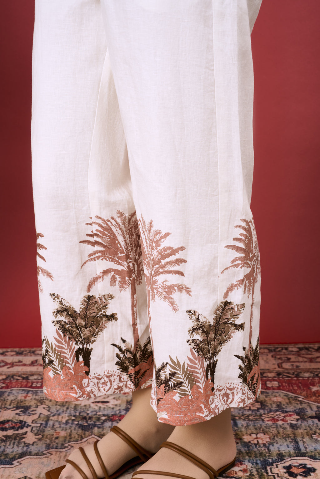 KINDRA PRINTED WIDE LEG PANTS