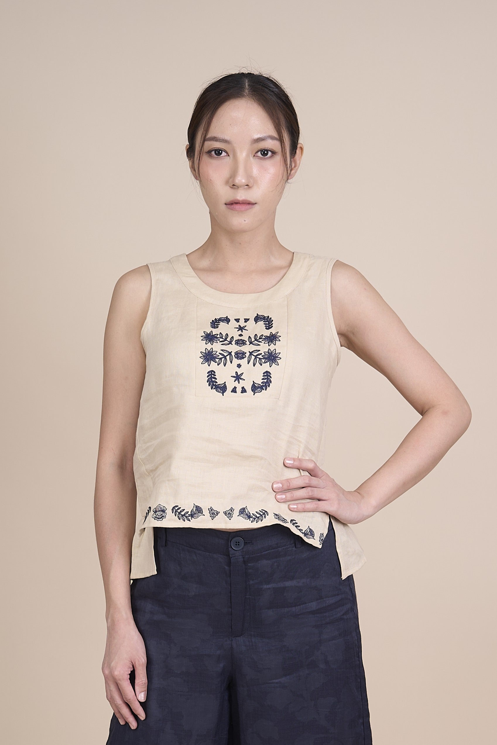 NATALIA SLEEVELESS TOP