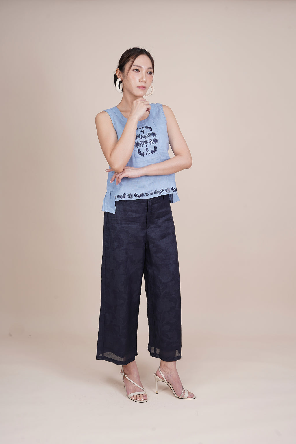 NATALIA SLEEVELESS TOP