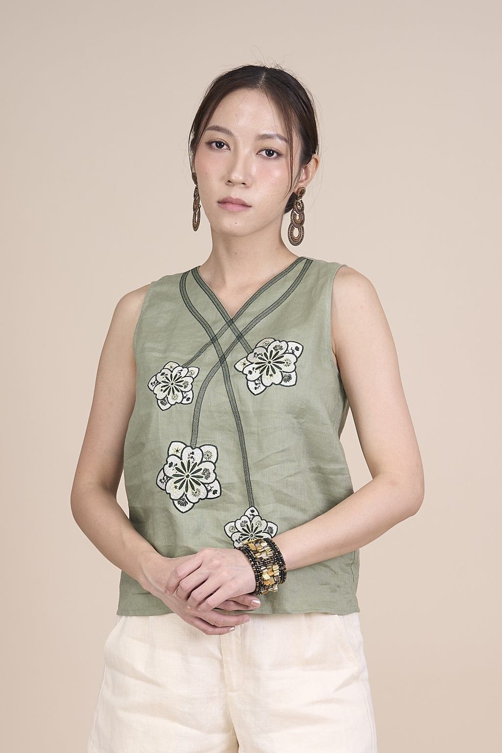 ESTELA SLEEVELESS TOP