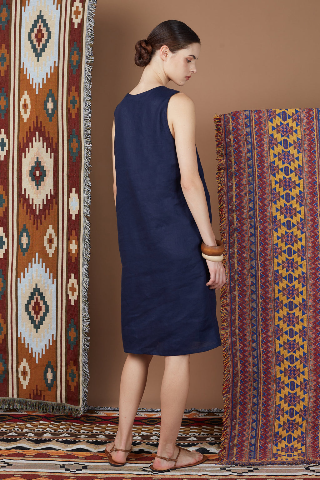 KHALIA V NECK MIDI