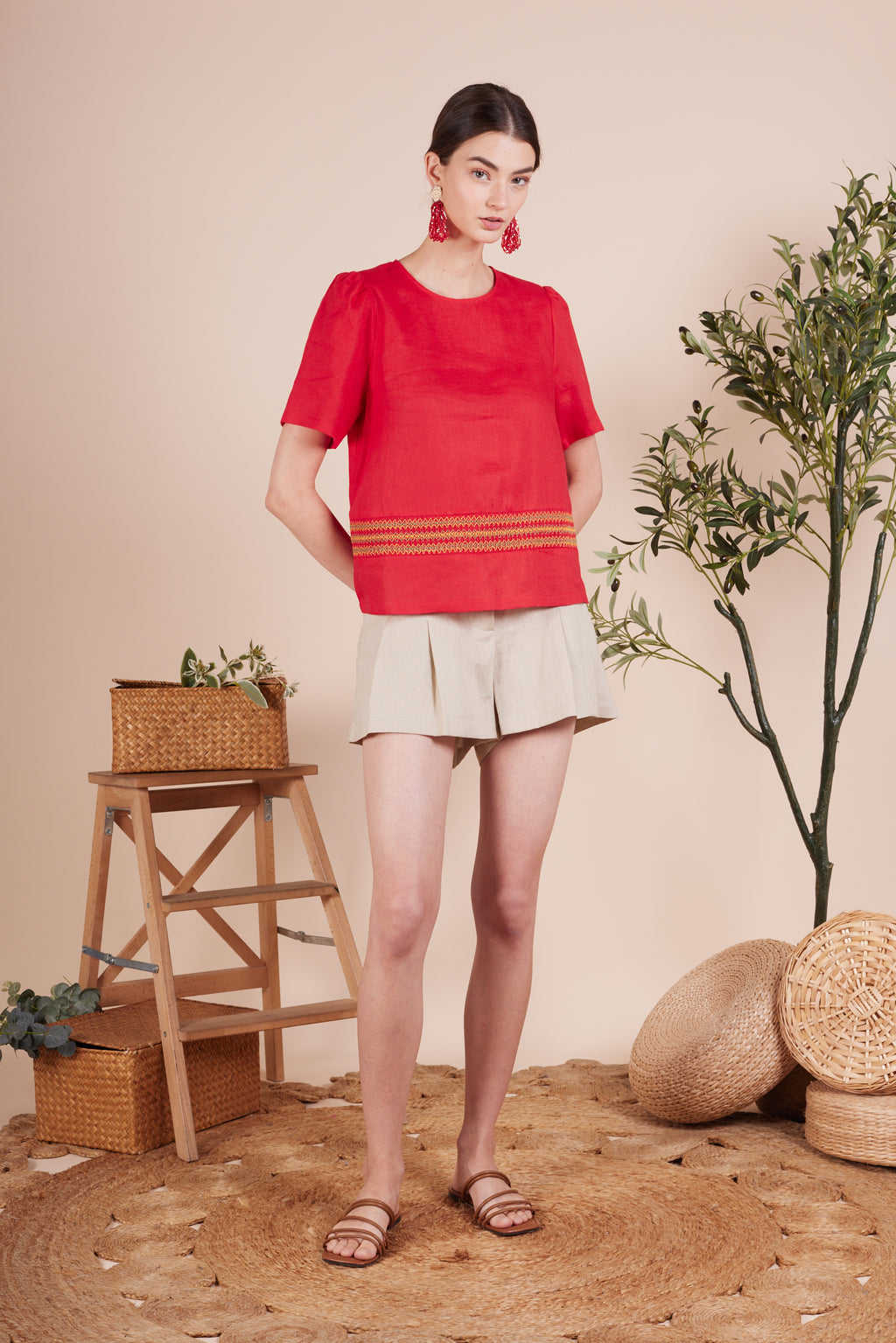 Round Neck with Hemline Embroidery Top