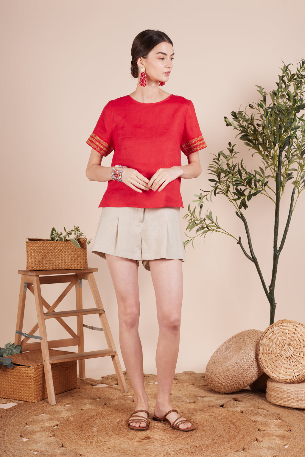 Round Neck With Hemline Embroidery Sleeve Top