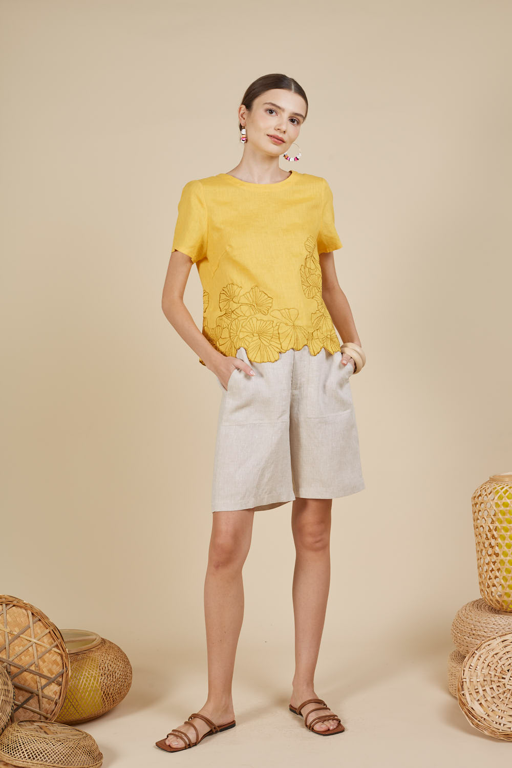 DEWI EMBROIDERY HEM BLOUSE