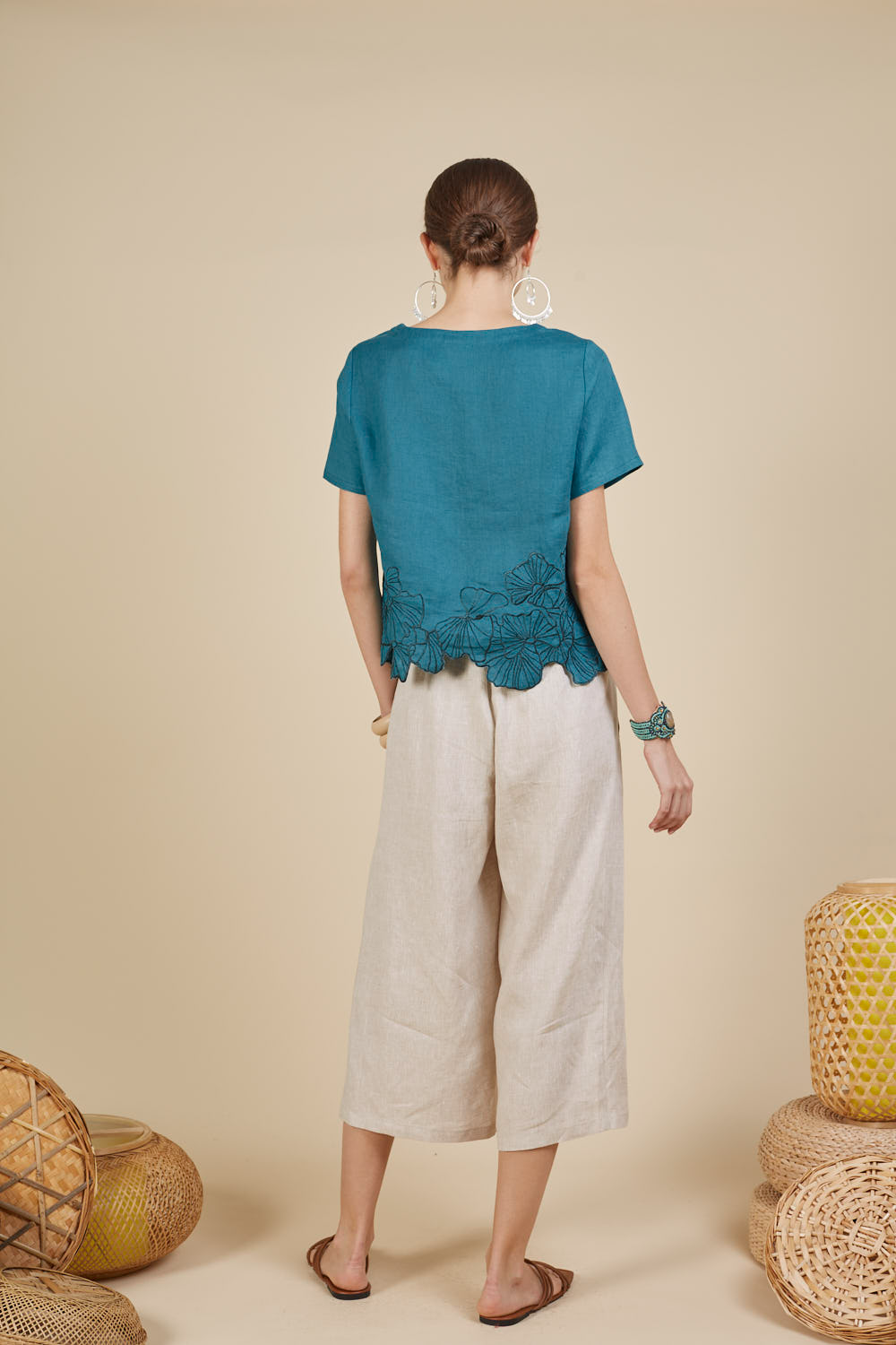 DEWI EMBROIDERY HEM BLOUSE