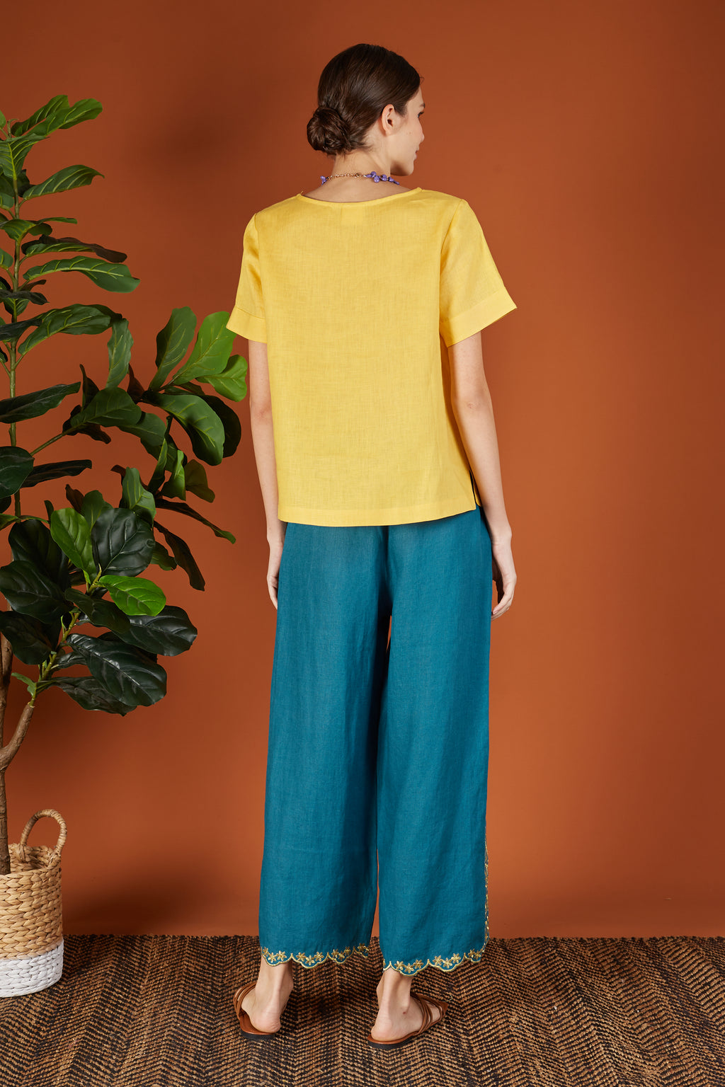 Sinthia Embroidery Pants