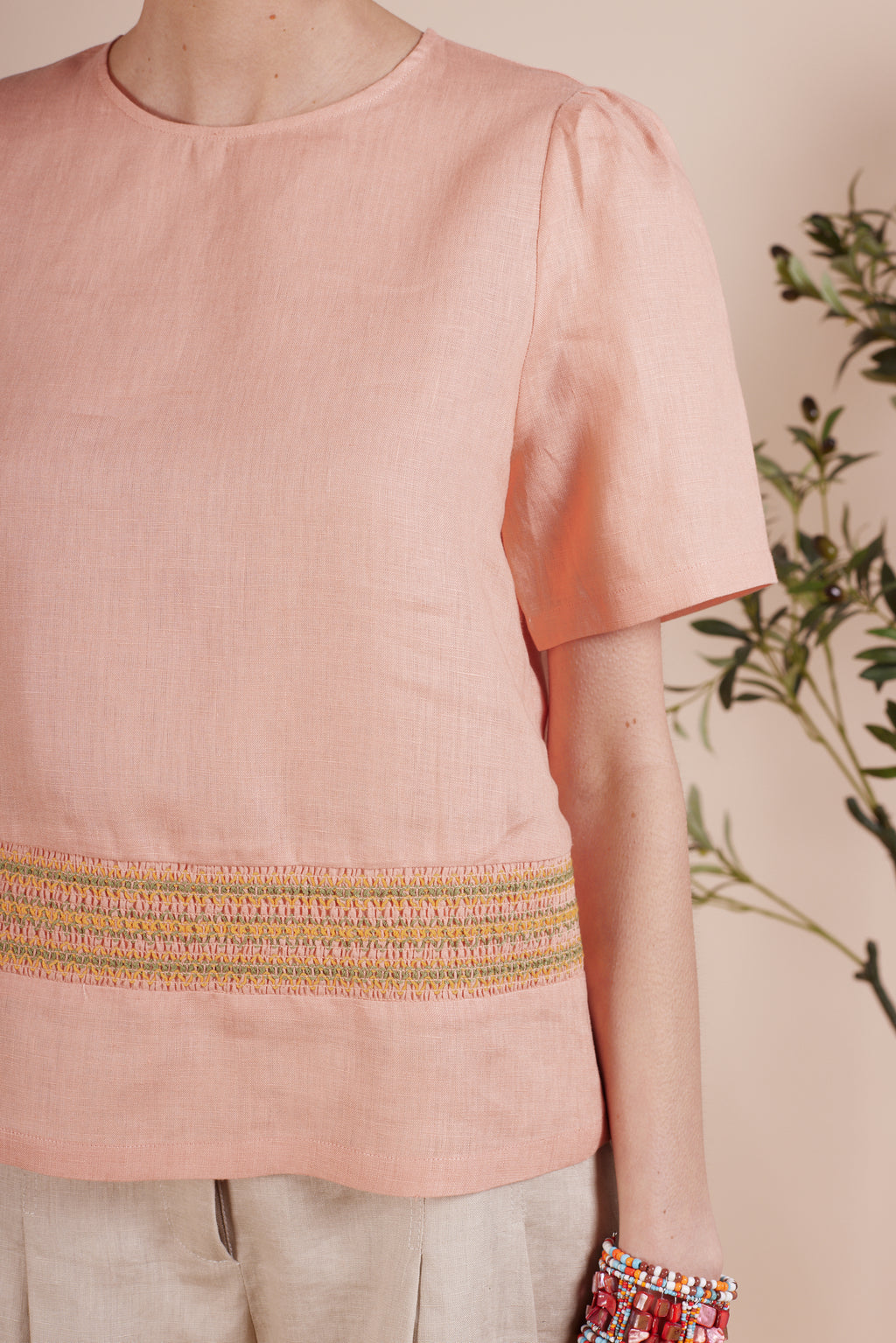 Round Neck with Hemline Embroidery Top