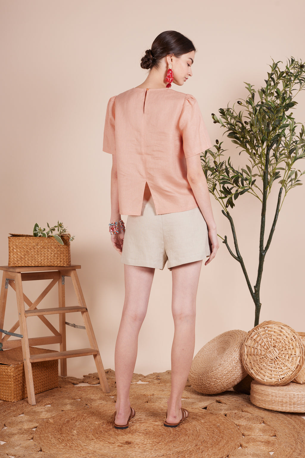 Round Neck with Hemline Embroidery Top