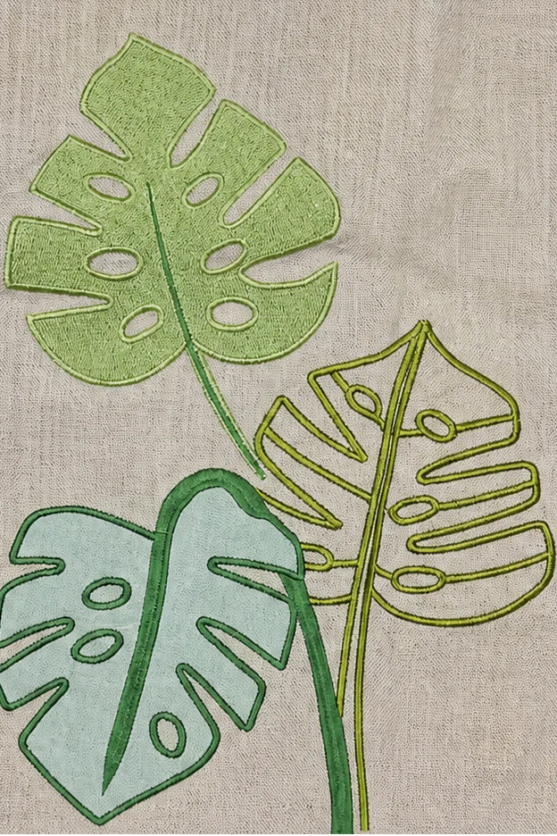TUIMY EMBROIDERY TOP