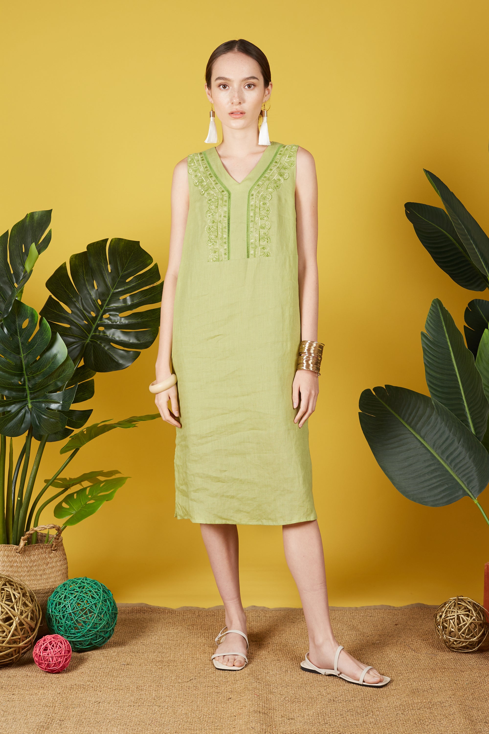 Ellie Embroidery Midi